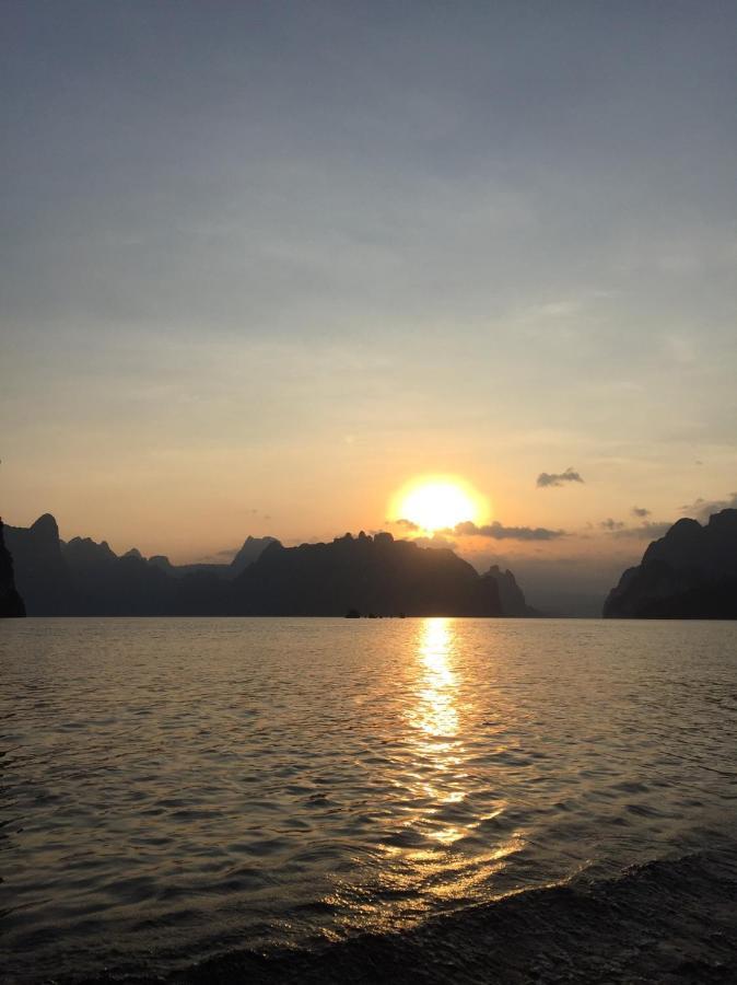 Khao Sok Inn Hostel Khao Sok National Park Bagian luar foto