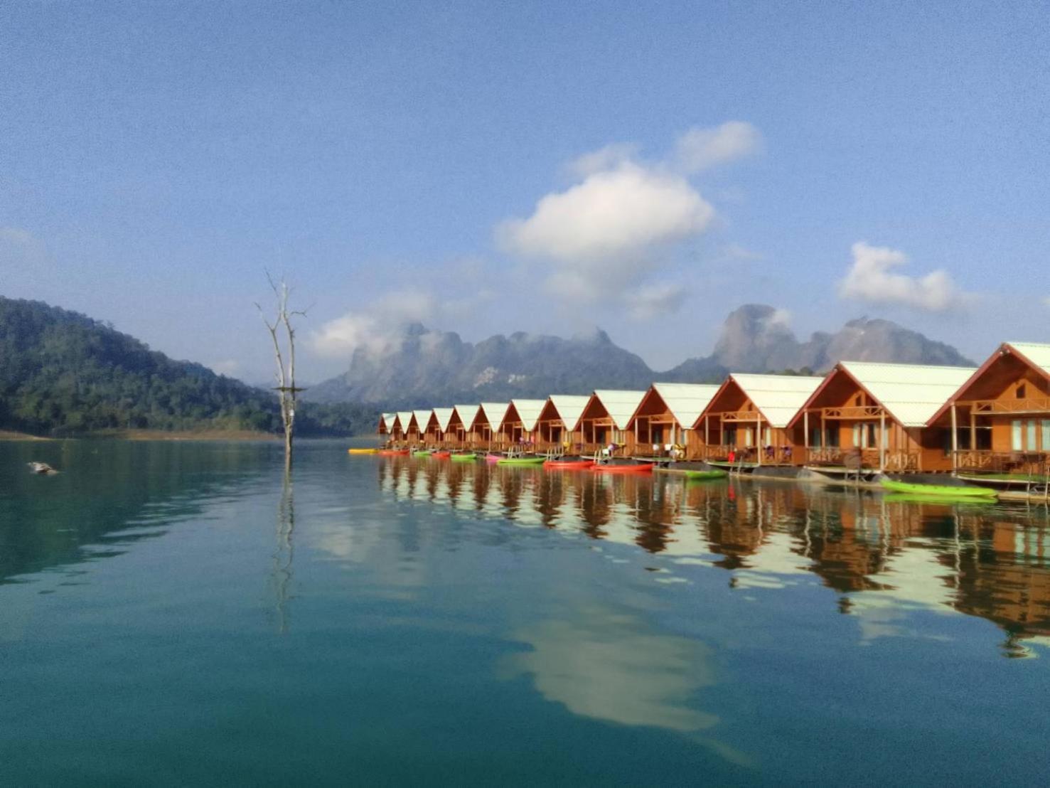 Khao Sok Inn Hostel Khao Sok National Park Bagian luar foto